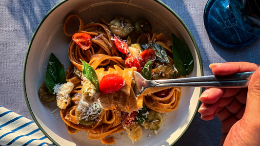 Delicious Veggie Fettuccine With Olive Oil Twist